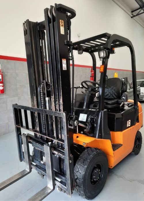compra autoelevador usado